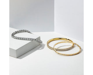 Diamond Pavé Bangle Bracelet In 18k Yellow Gold (5 Ct. Tw.)