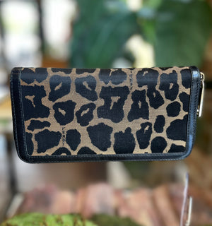 FENDI Leopard Zippy Wallet TS3066