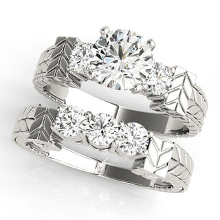 ENGAGEMENT RINGS 3 STONE ROUND