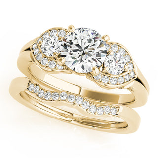 ENGAGEMENT RINGS 3 STONE ROUND