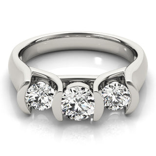 ENGAGEMENT RINGS 3 STONE ROUND