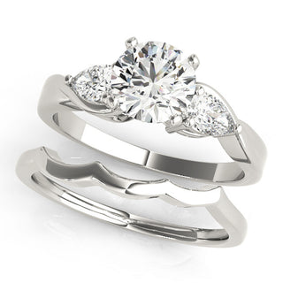 ENGAGEMENT RINGS 3 STONE PEAR