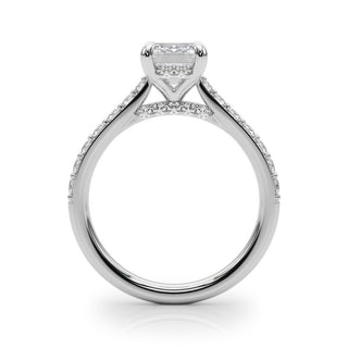 ENGAGEMENT RINGS HALO ROUND