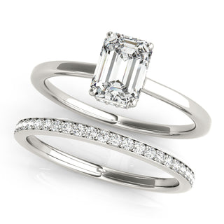 ENGAGEMENT RINGS EMERALD CUT