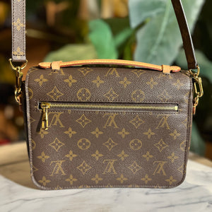 LOUIS VUITTON Monogram Canvas Pochette Metis