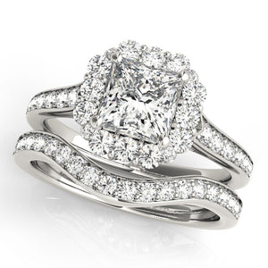 ENGAGEMENT RINGS HALO SQUARE & CUSHION