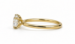 Oval Cut Diamond Engagement Ring